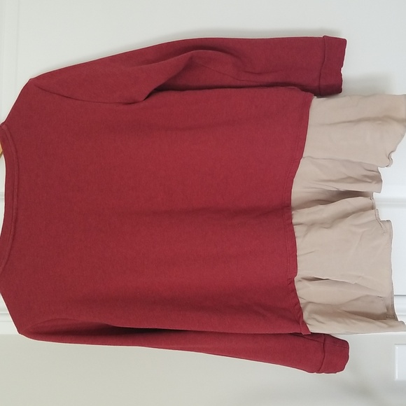 LOGO Lounge sweater size medium in burnt red - Picture 4 of 8